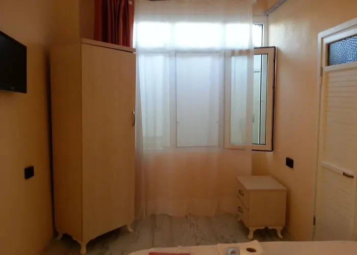 Sahil & Restaurant Hotel *