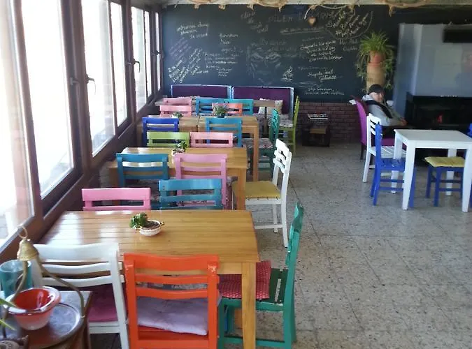 Sahil & Restaurant מלון *
